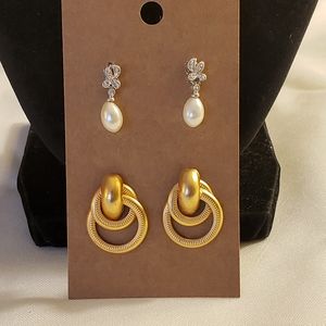 💐6/25 post sliver toned stud gold toned joined